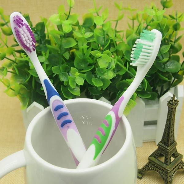 inflatable design 2021 hot sale plastic cheap oral toothbrushes carbon